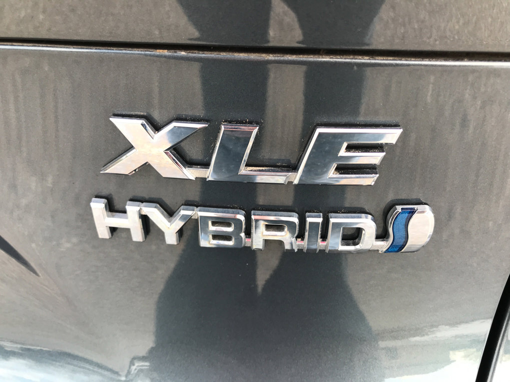 Used 2022 Toyota Venza XLE image 9