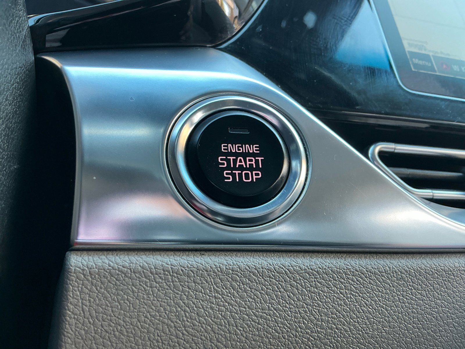 Used 2022 Kia Niro EX Premium image 30