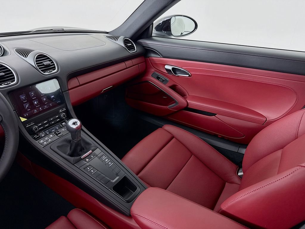 Certified 2025 Porsche 718 Cayman RWD image 27