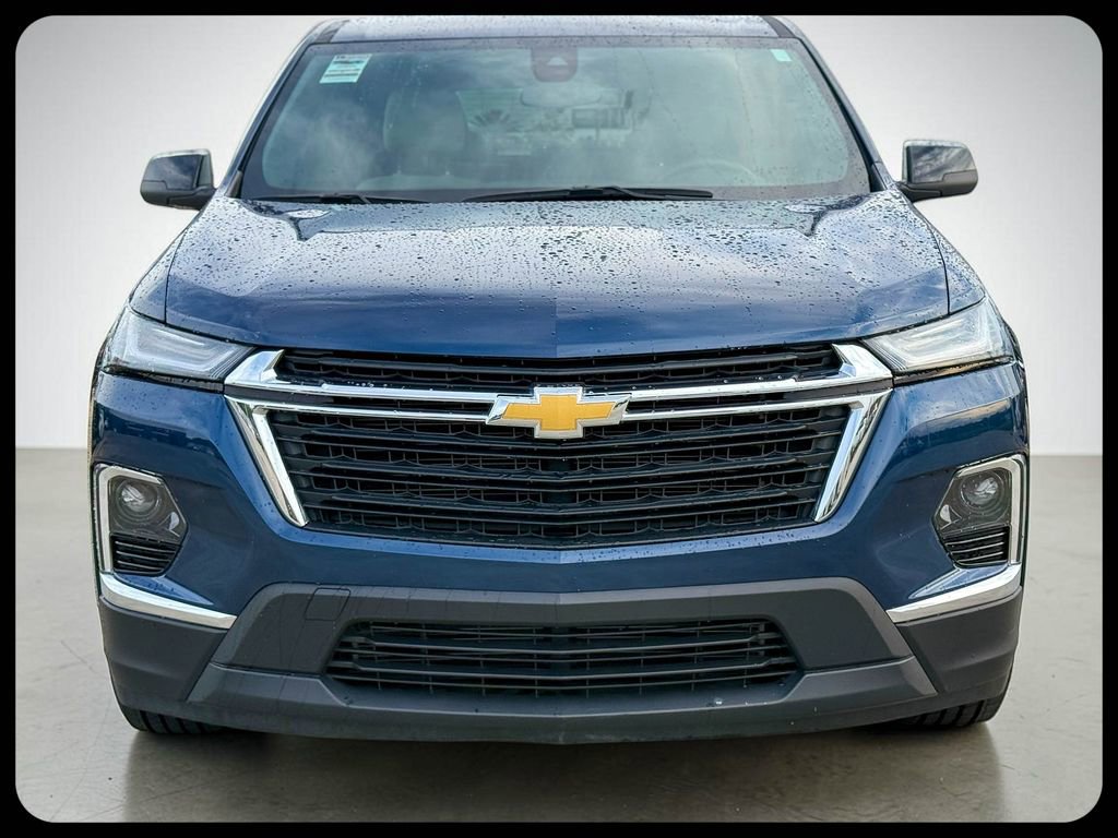 Used 2023 Chevrolet Traverse LS FWD image 3