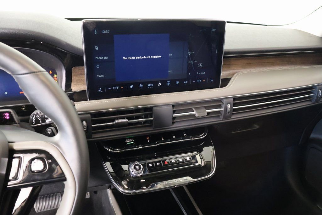 New 2026 Lincoln Corsair Reserve FWD image 5
