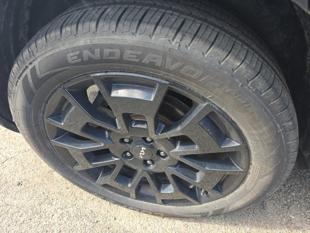 Used 2022 Kia Telluride EX w/ EX Premium Package image 10