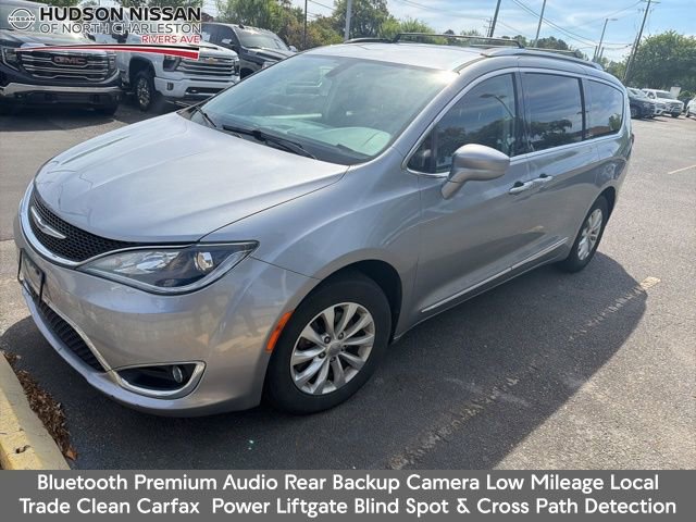 Used 2019 Chrysler Pacifica Touring-L image 1