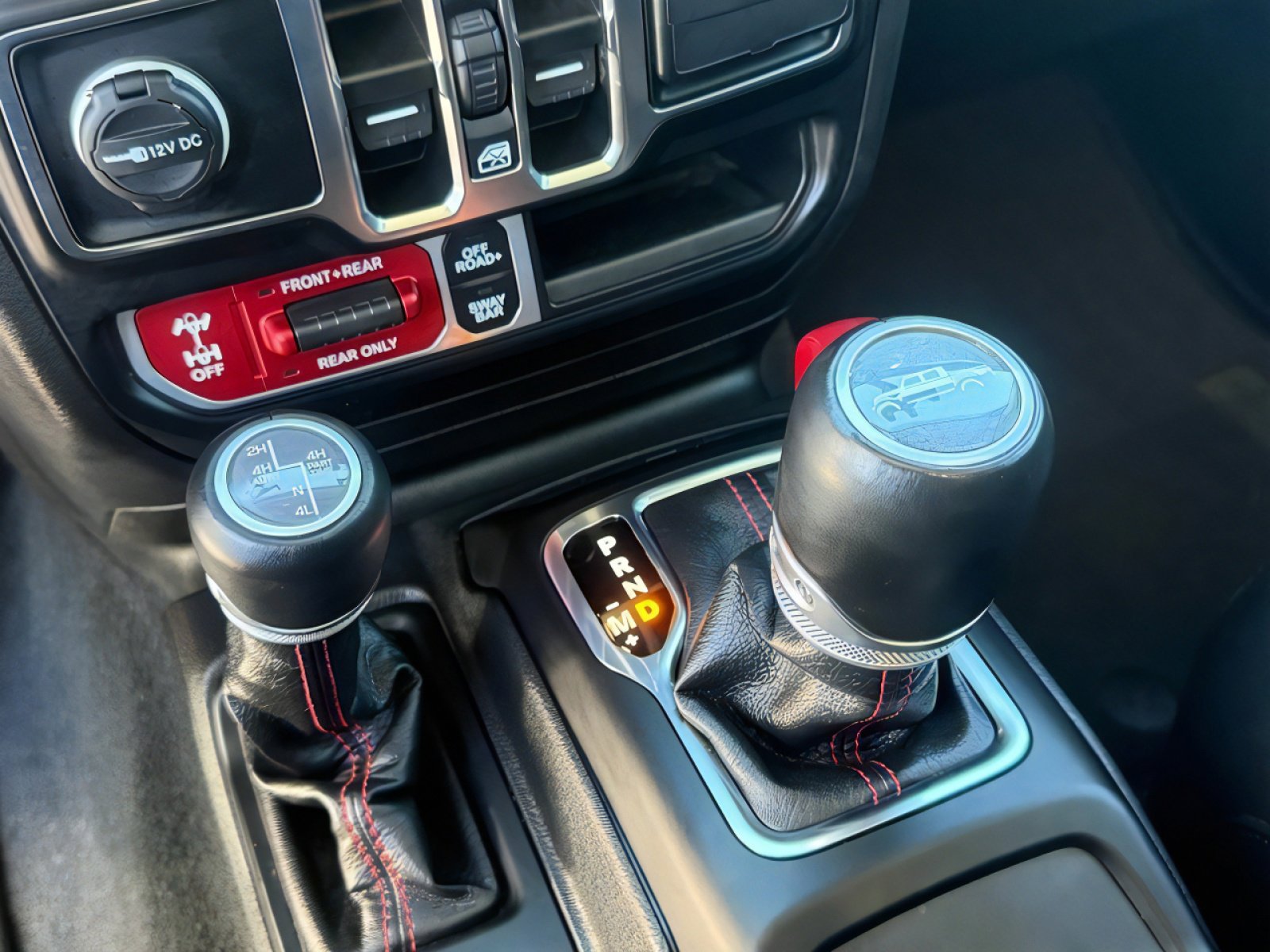 Used 2023 Jeep Gladiator Rubicon w/ Cold Weather Group image 24