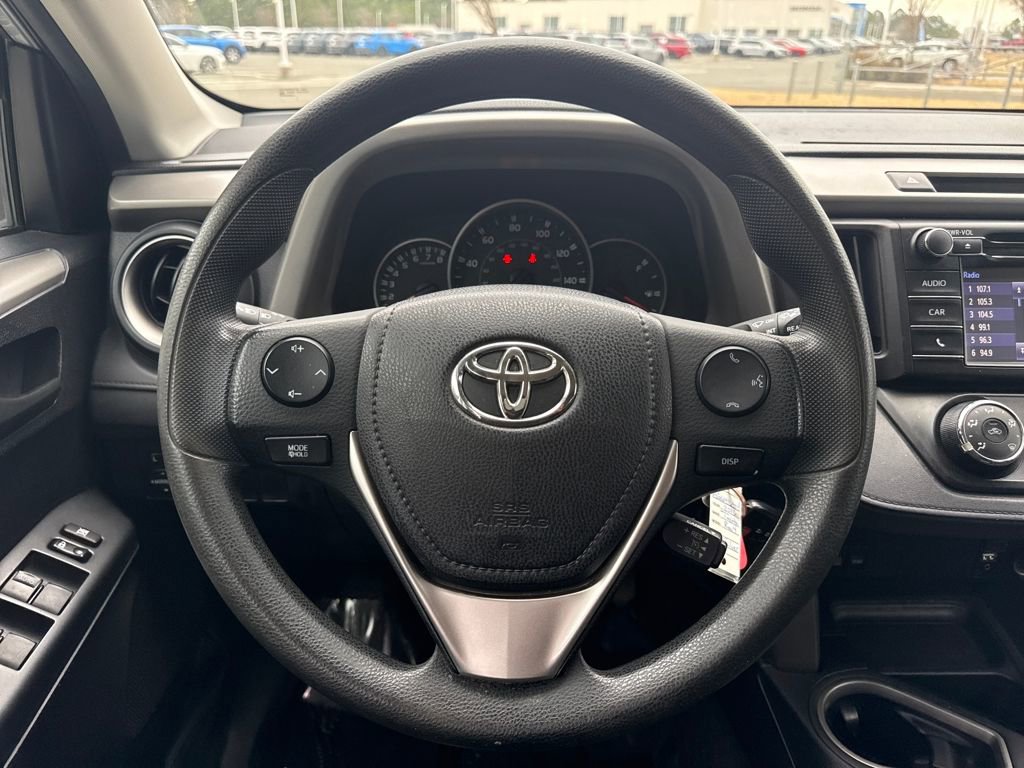 Used 2016 Toyota RAV4 LE image 7