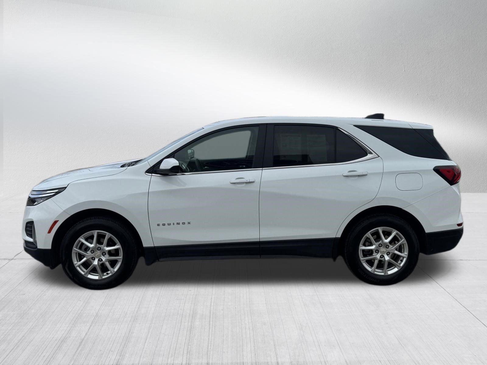 Used 2024 Chevrolet Equinox LT AWD/4WD image 4