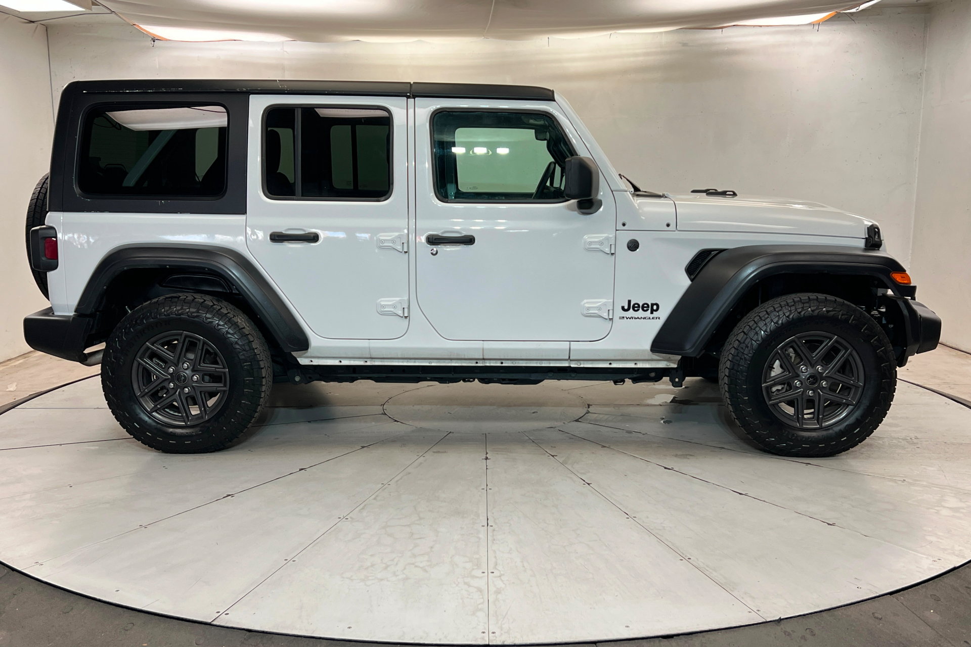 Certified 2024 Jeep Wrangler Unlimited Sport AWD/4WD image 6