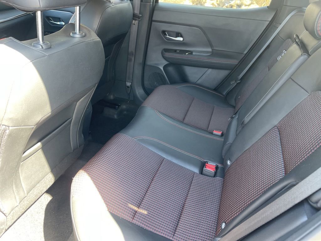 Certified 2025 Nissan Kicks SR image 27