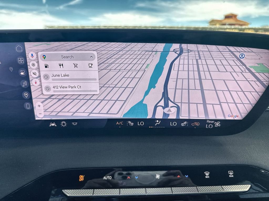 Used 2025 Buick Enclave Preferred AWD/4WD image 6