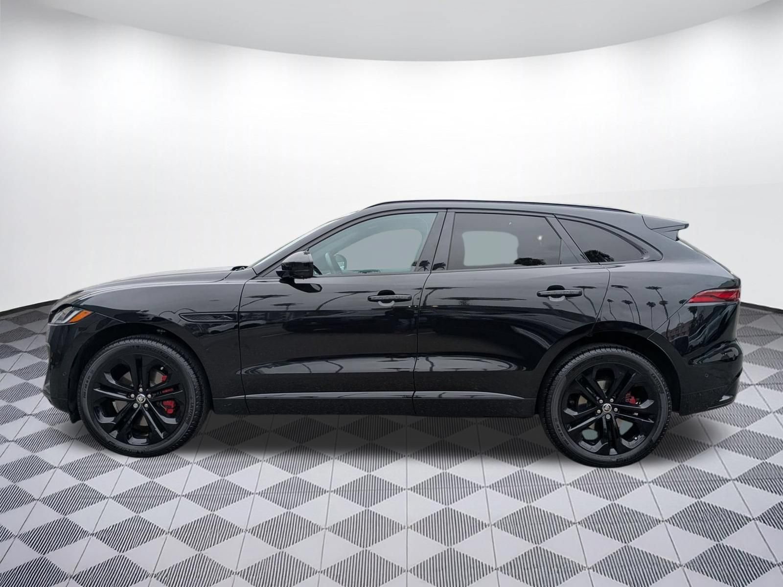 Used 2026 Jaguar F-PACE R-Dynamic S AWD/4WD image 2