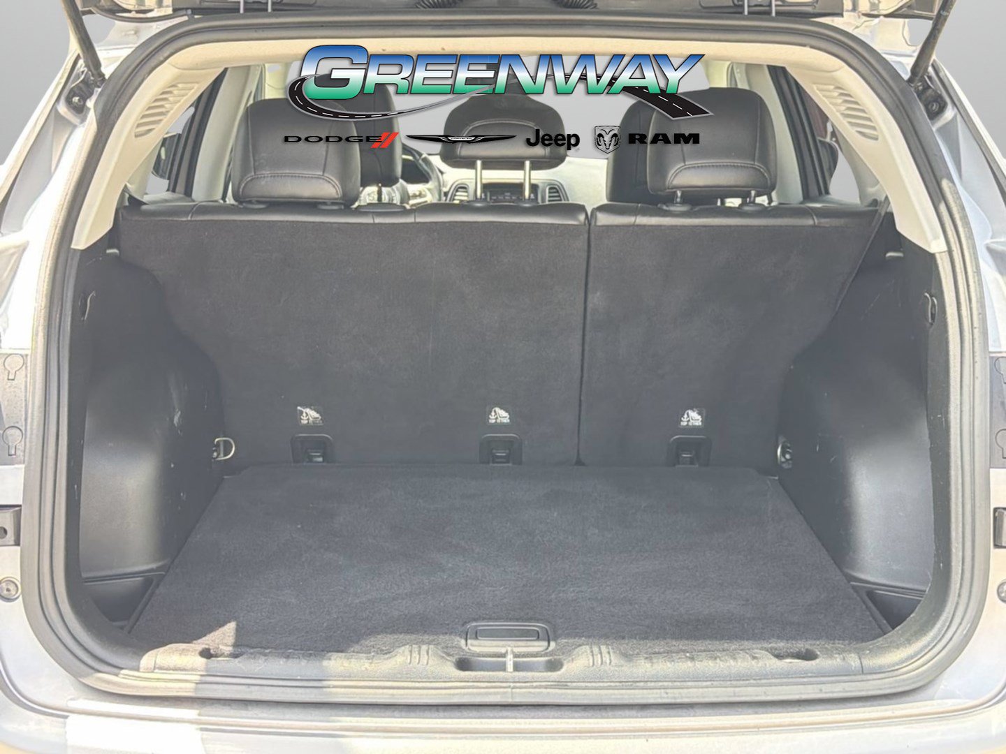 Used 2018 Jeep Compass Latitude FWD image 8