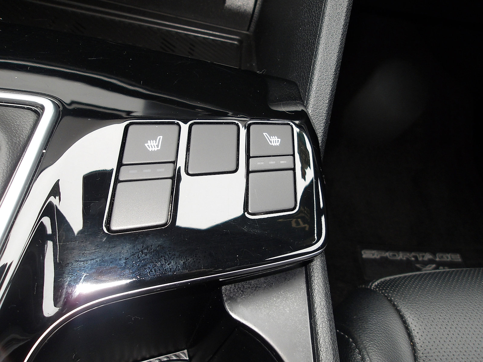 Used 2025 Kia Sportage X-Line w/ Premium Package image 21