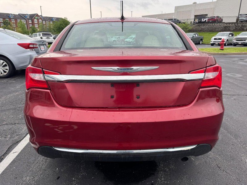 Used 2014 Chrysler 200 Touring FWD image 4