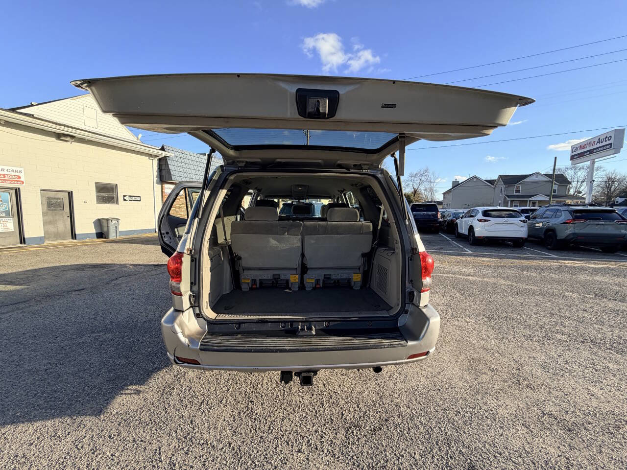 Used 2005 Toyota Sequoia SR5 image 29