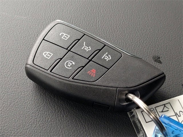 Used 2025 Chevrolet Suburban Z71 w/ Comfort Package image 34