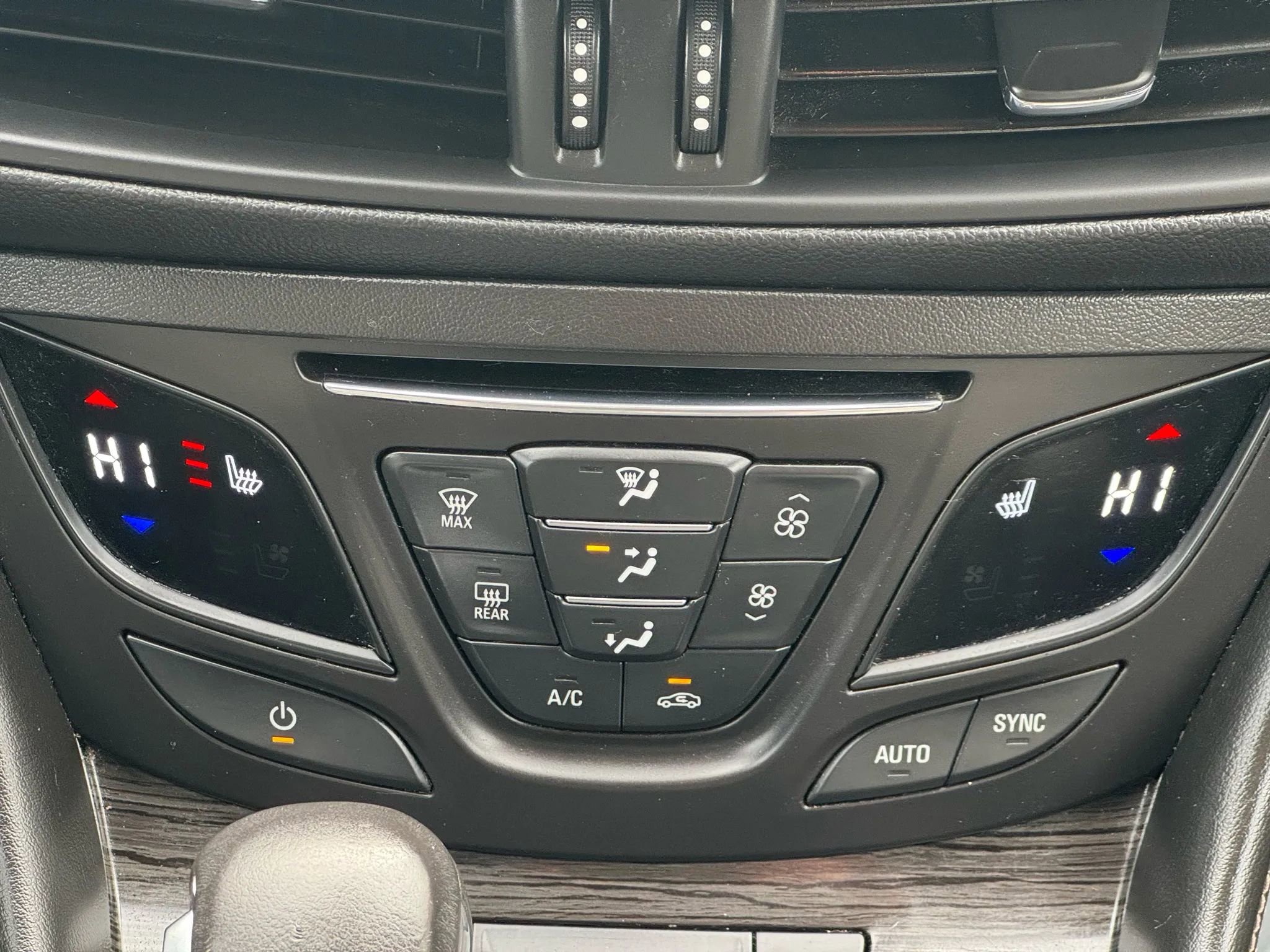 Used 2016 Buick Envision Premium image 27