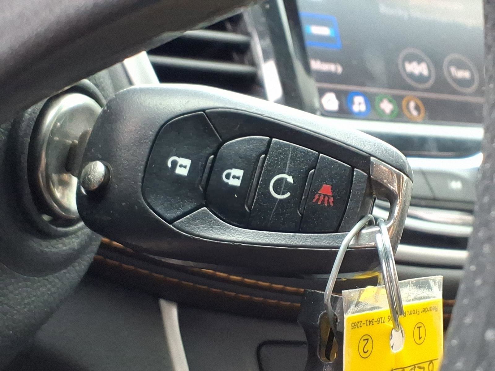 Used 2020 Chevrolet Trax LT FWD image 17