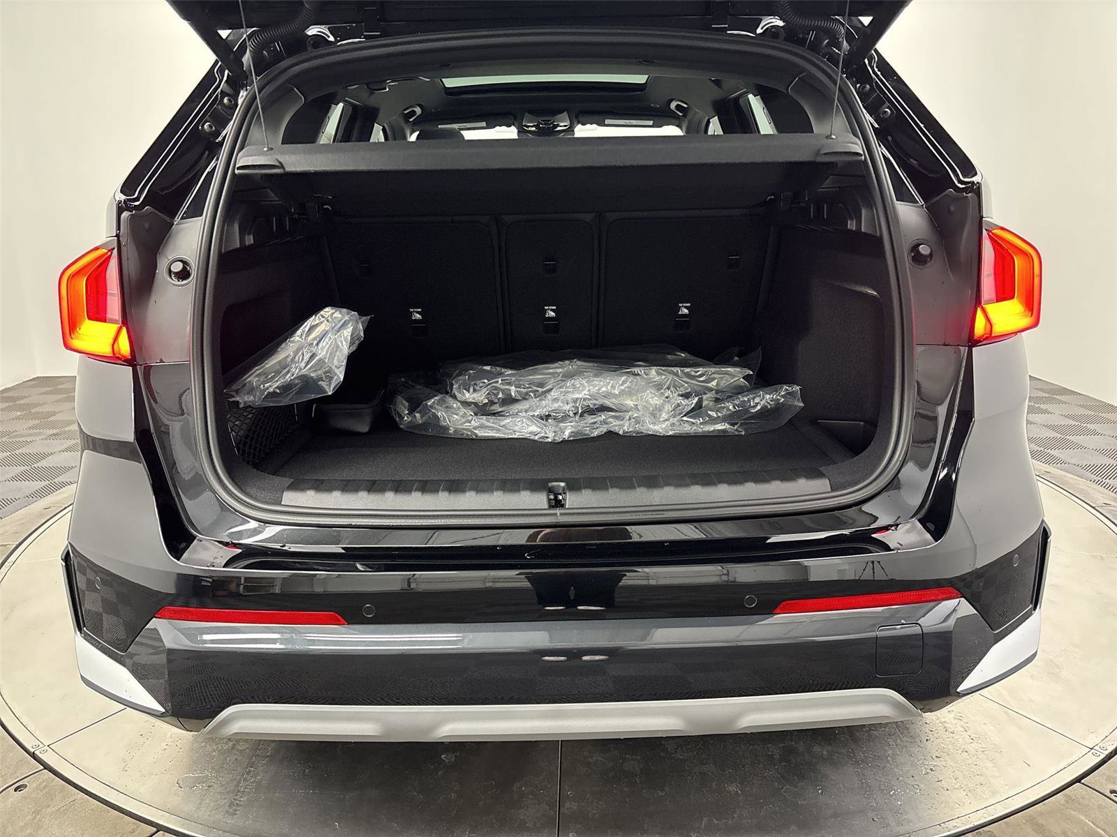 New 2026 BMW X1 xDrive28i w/ Technology Package AWD/4WD image 21