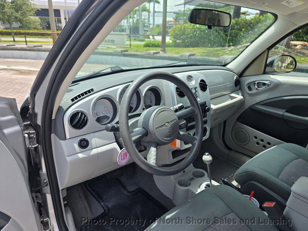 Used 2007 Chrysler PT Cruiser Touring w/ Fleet Value Group I FWD image 11