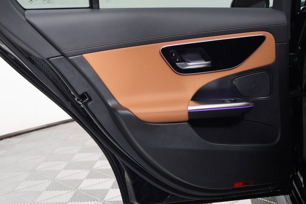 Used 2023 Mercedes-Benz C 300 Sedan image 14