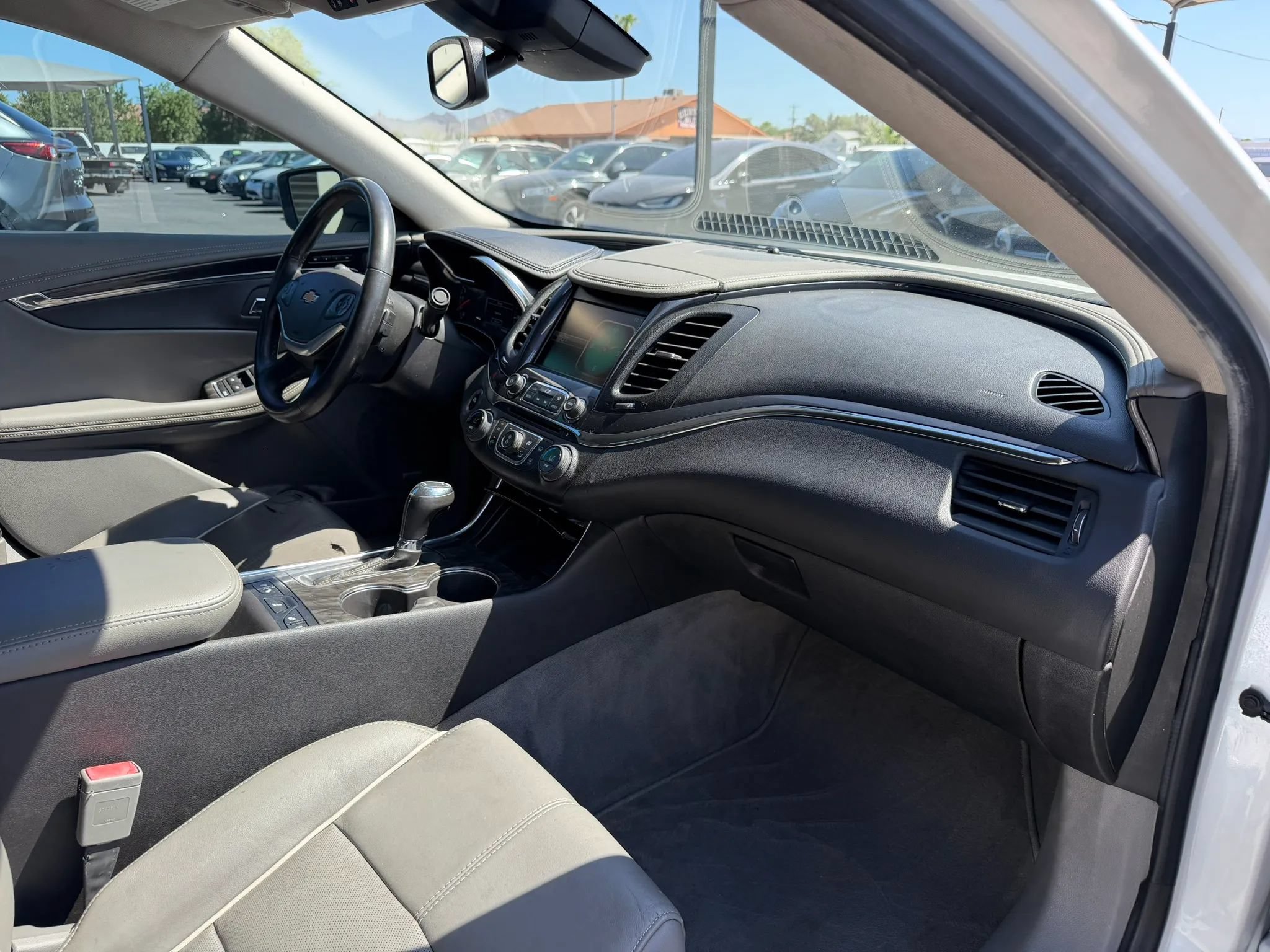 Used 2015 Chevrolet Impala LTZ FWD image 29