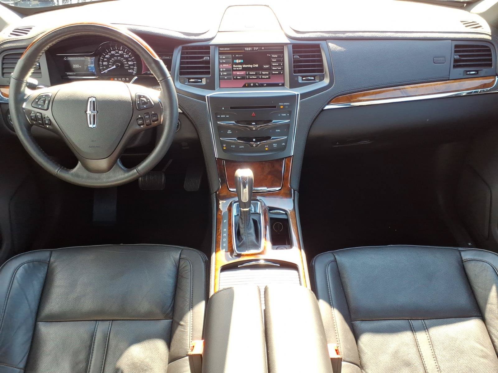 Used 2015 Lincoln MKS w/ Equipment Group 101A FWD image 9