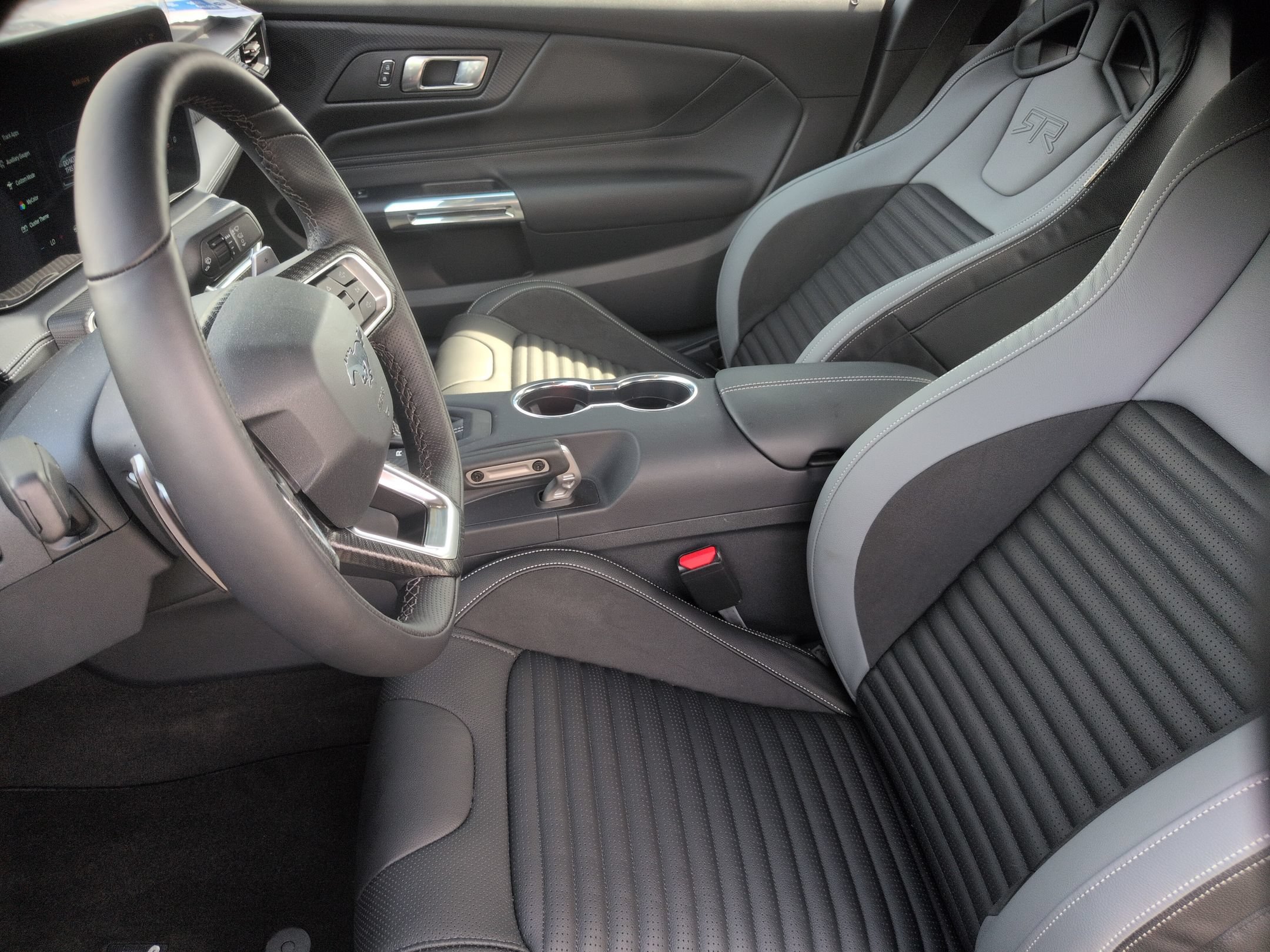 New 2026 Ford Mustang GT Premium w/ GT Performance Package RWD image 15