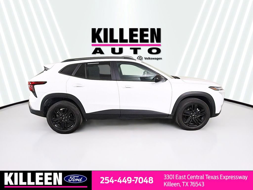 Used 2025 Chevrolet Trax ACTIV w/ Driver Confidence Package image 9
