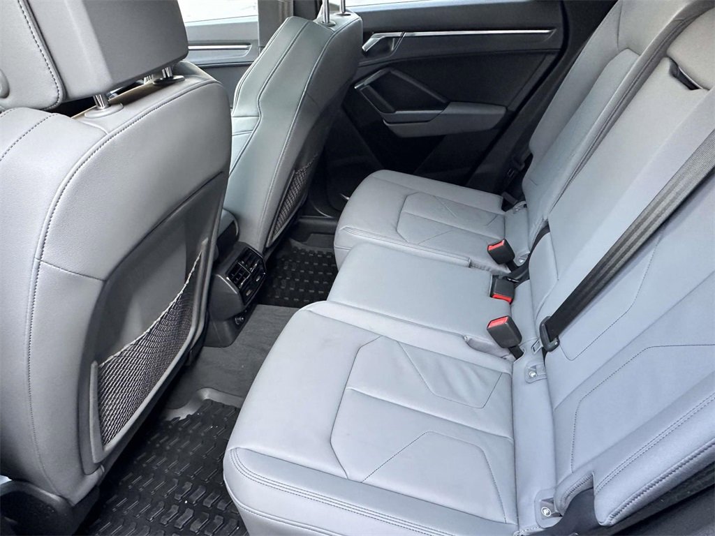 Used 2025 Audi Q3 2.0T Premium w/ Convenience Package image 14