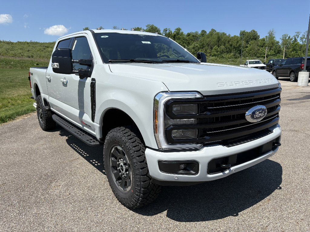 New 2026 Ford F350 Platinum w/ Tremor Off-Road Package AWD/4WD image 7