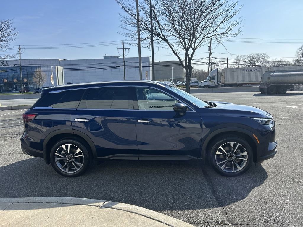 Certified 2022 INFINITI QX60 Luxe w/ Cargo Package image 9