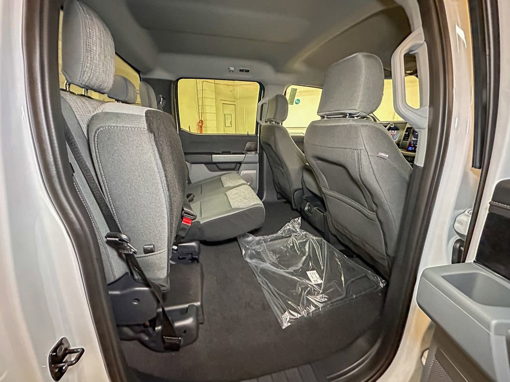 New 2026 Ford F350 XLT w/ XLT Premium Package image 4
