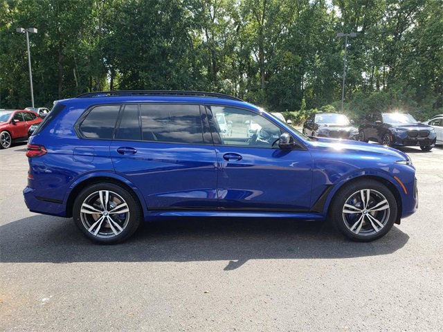 New 2026 BMW X7 M60i image 7