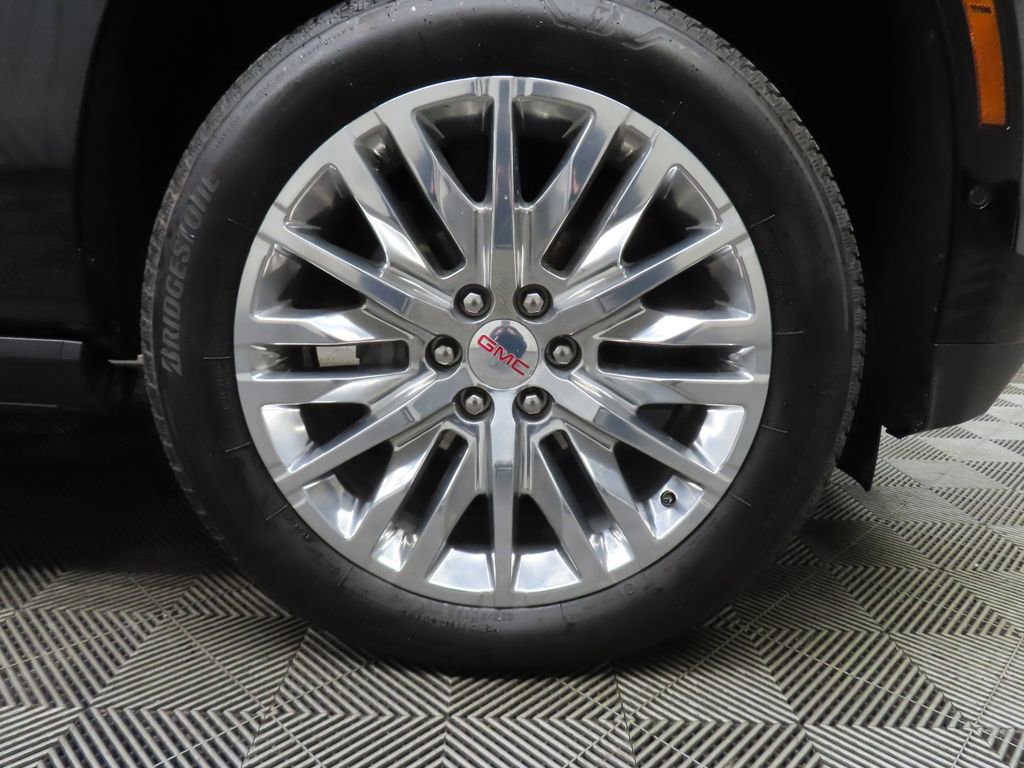 Used 2025 GMC Yukon XL Denali w/ Sun & Power Step Package AWD/4WD image 9