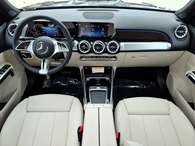 New 2026 Mercedes-Benz GLB 250 4MATIC image 4
