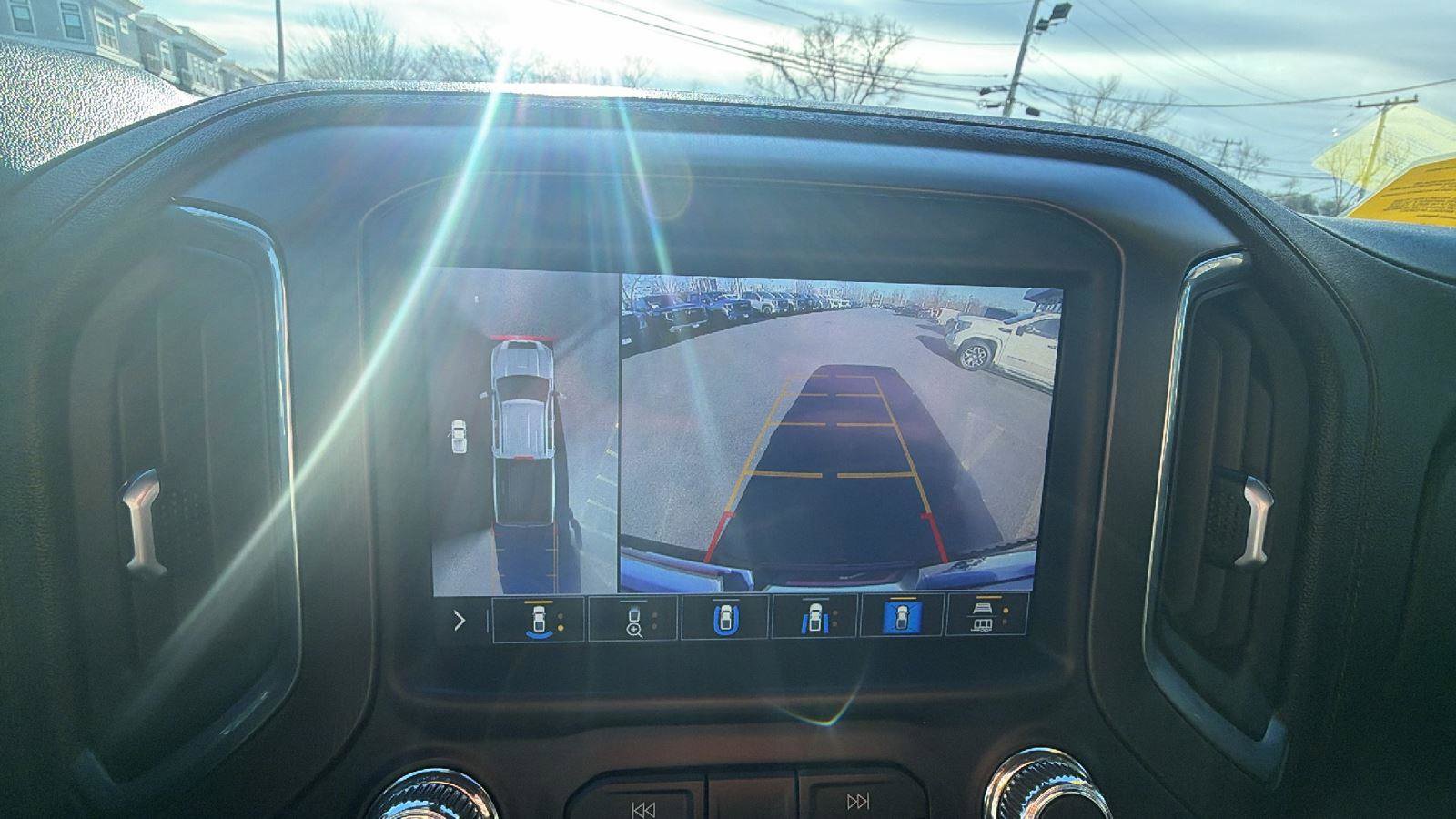 Certified 2021 GMC Sierra 2500 AT4 w/ AT4 Premium Plus Package image 12