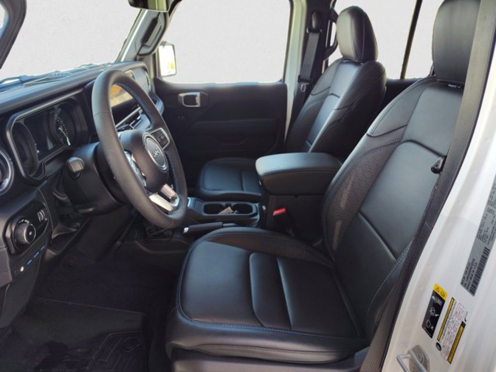 Used 2024 Jeep Wrangler High Altitude image 11
