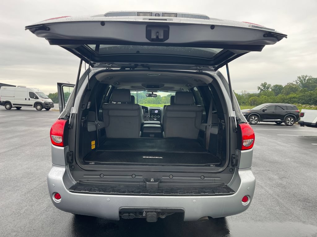Used 2016 Toyota Sequoia Platinum AWD/4WD image 9