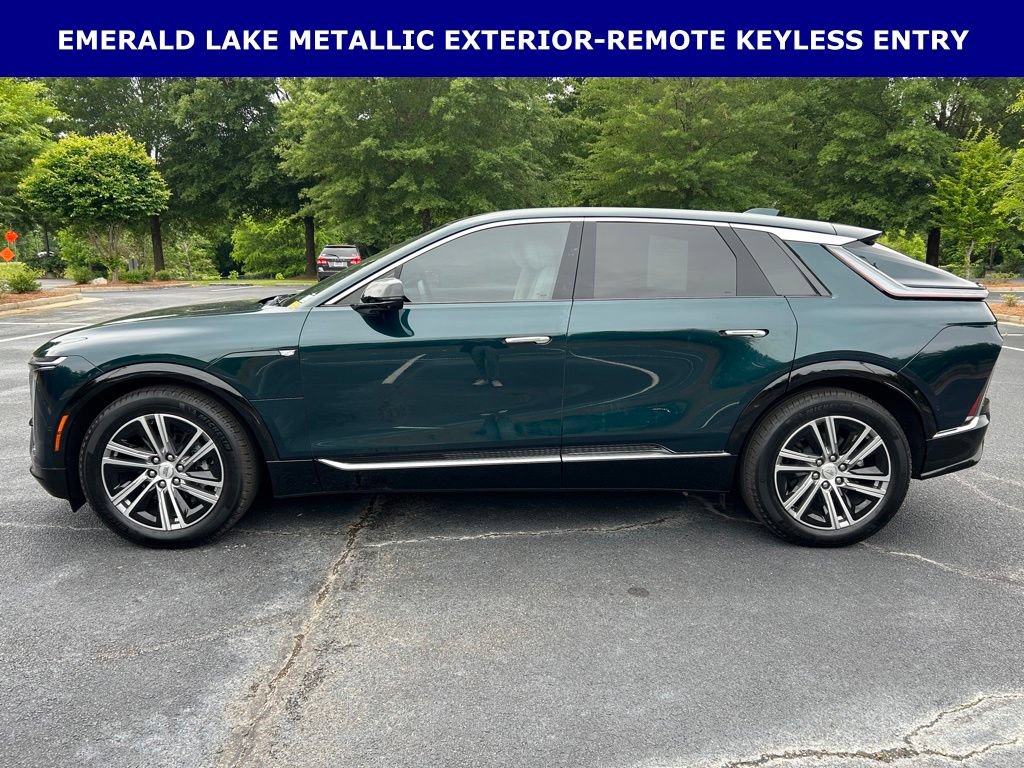 Used 2025 Cadillac Lyriq Luxury RWD image 11