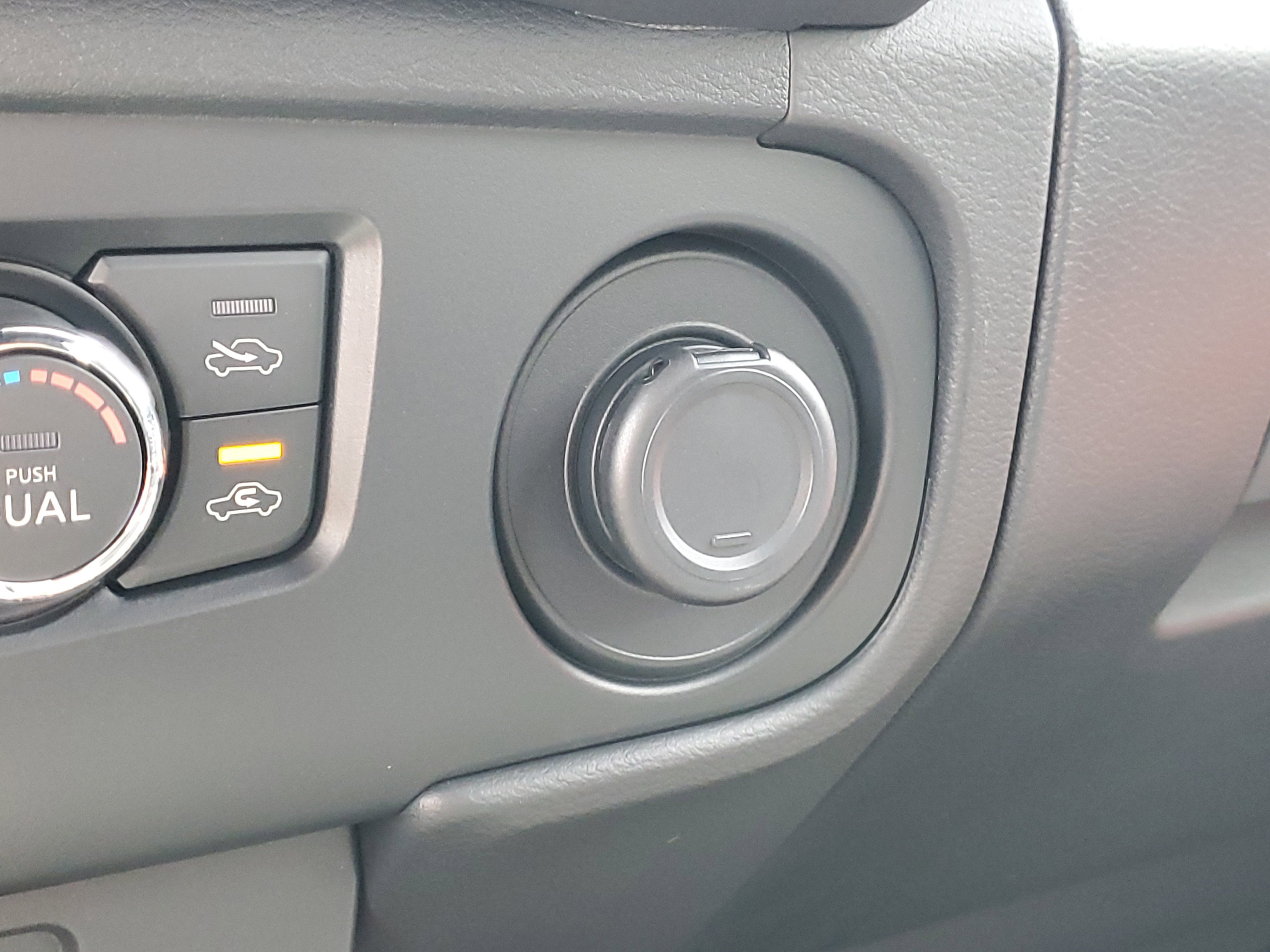 New 2026 Nissan Frontier PRO-4X w/ Pro-4x Convenience Package AWD/4WD image 18