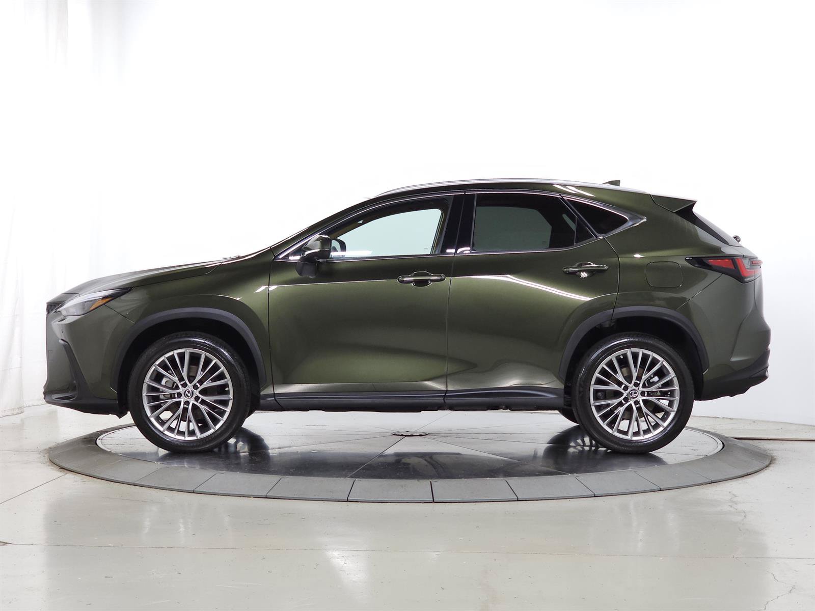 Used 2023 Lexus NX 350h AWD w/ Vision Package image 5