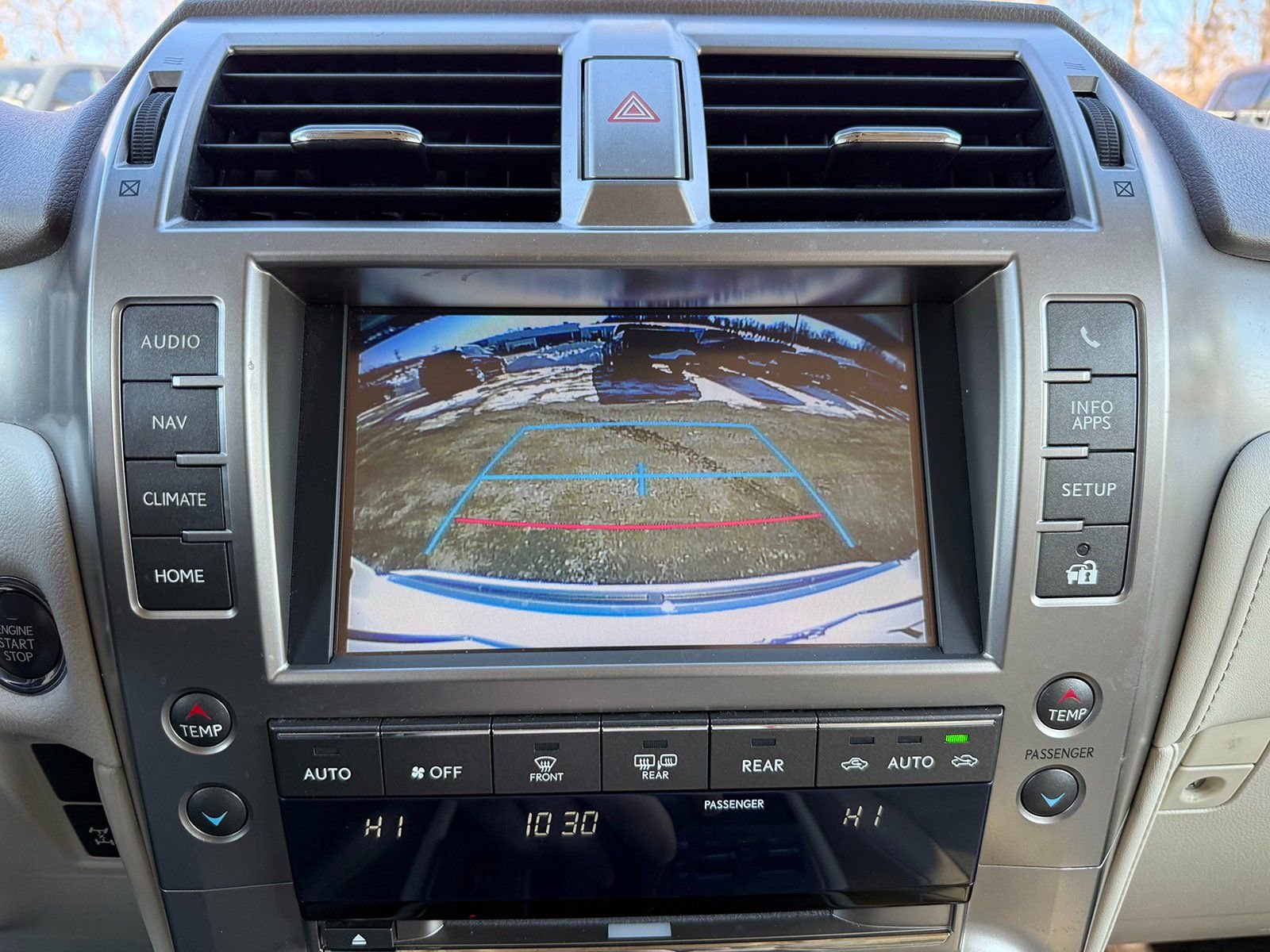 Used 2017 Lexus GX 460 image 32