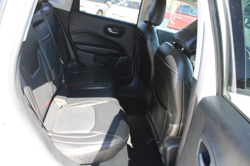 Used 2018 Jeep Compass Limited w/ Safe & Security Group AWD/4WD image 12