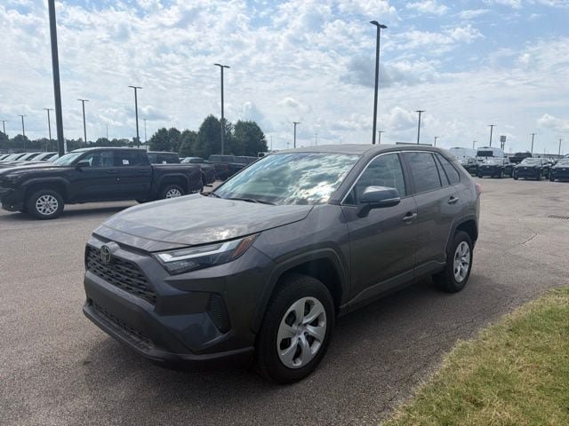 Used 2024 Toyota RAV4 LE AWD/4WD image 2