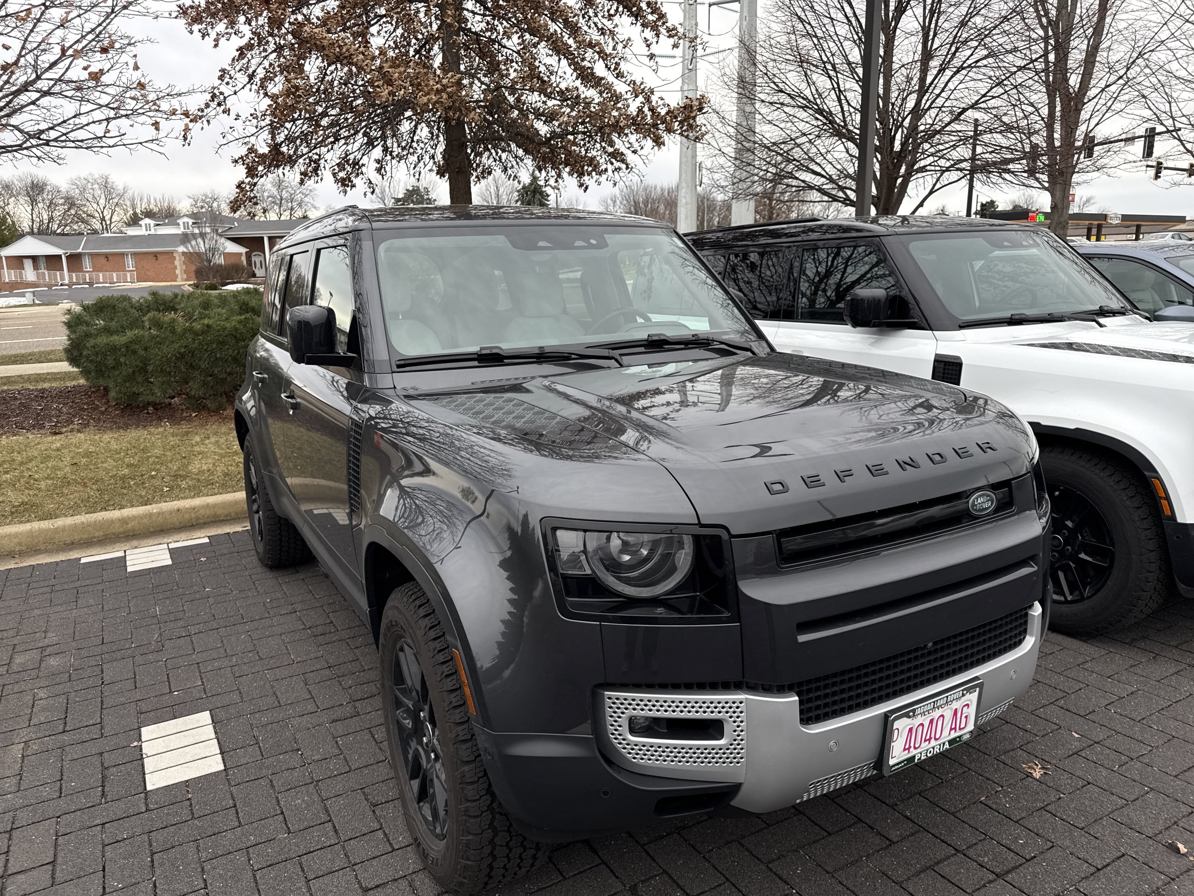 New 2025 Land Rover Defender 110 S image 5