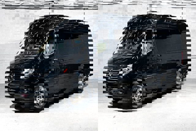 Used 2021 Mercedes-Benz Sprinter 3500 image 7