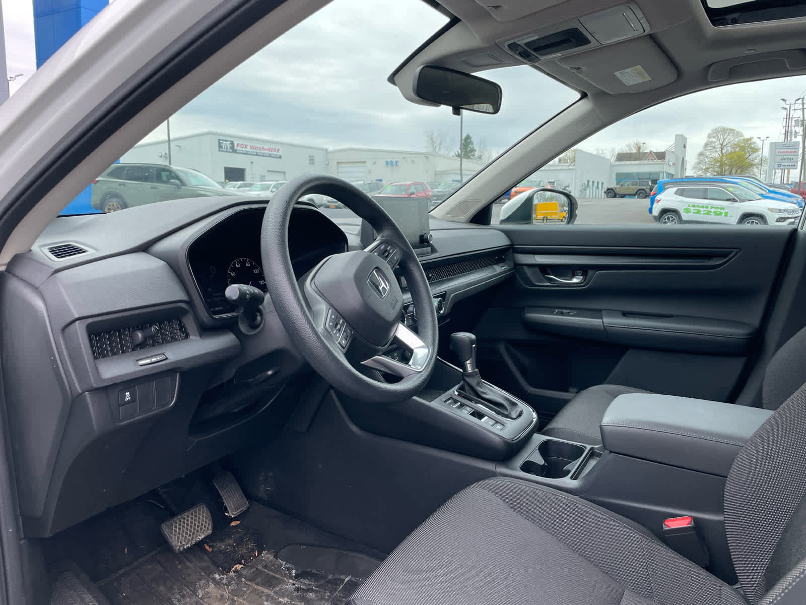 Used 2023 Honda CR-V EX image 4