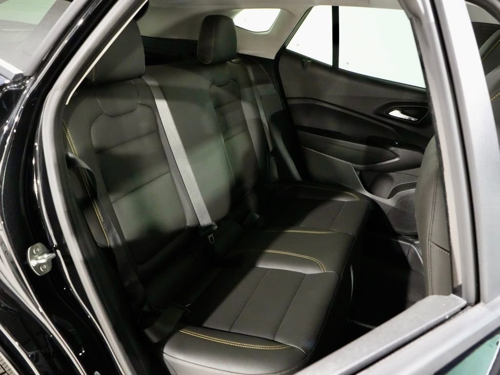 Used 2024 Chevrolet Trax ACTIV w/ Sunroof Package image 29