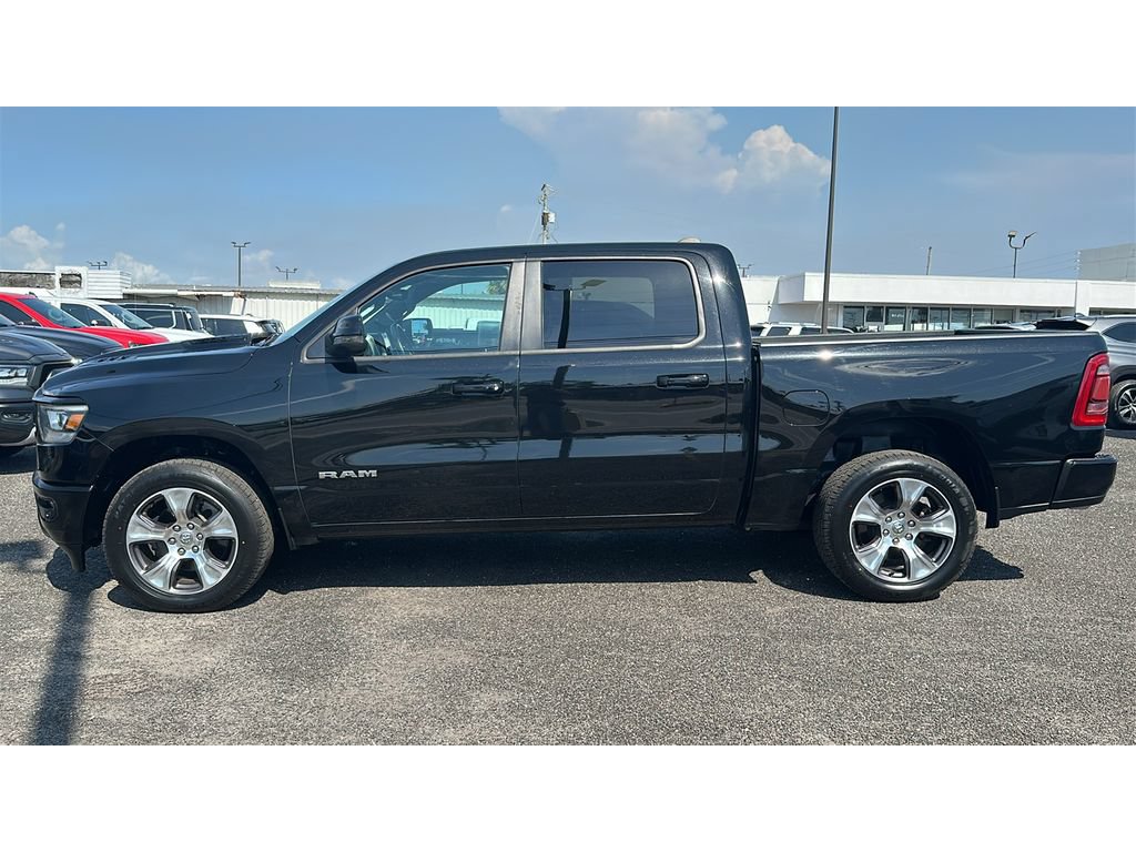 Used 2023 RAM 1500 Laramie AWD/4WD image 3