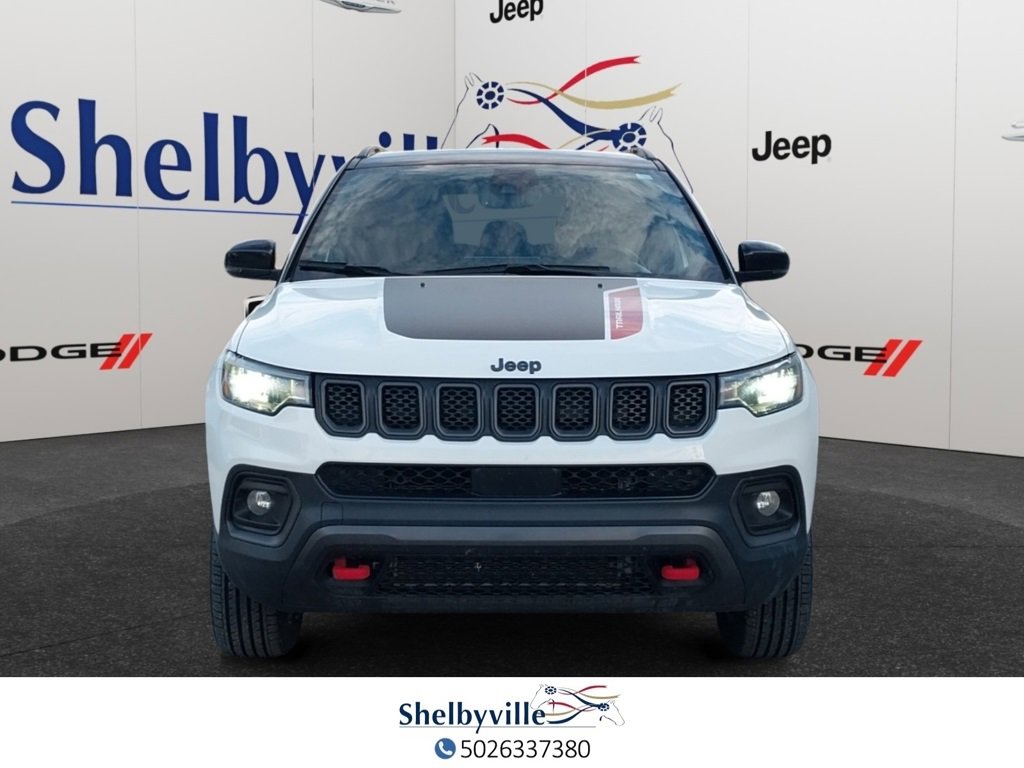 Used 2023 Jeep Compass Trailhawk image 2